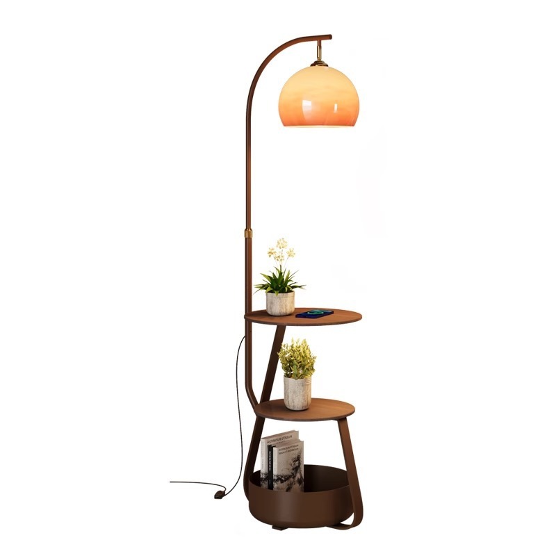 Sofas - Stehlampe, antiker Nachttisch für das Schlafzimmer,